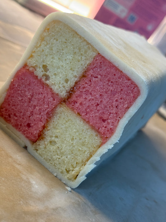 Large Gluten-Free Battenberg Cake (10″)